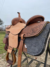 Load image into Gallery viewer, Vintage Glam Bullseye Saddle